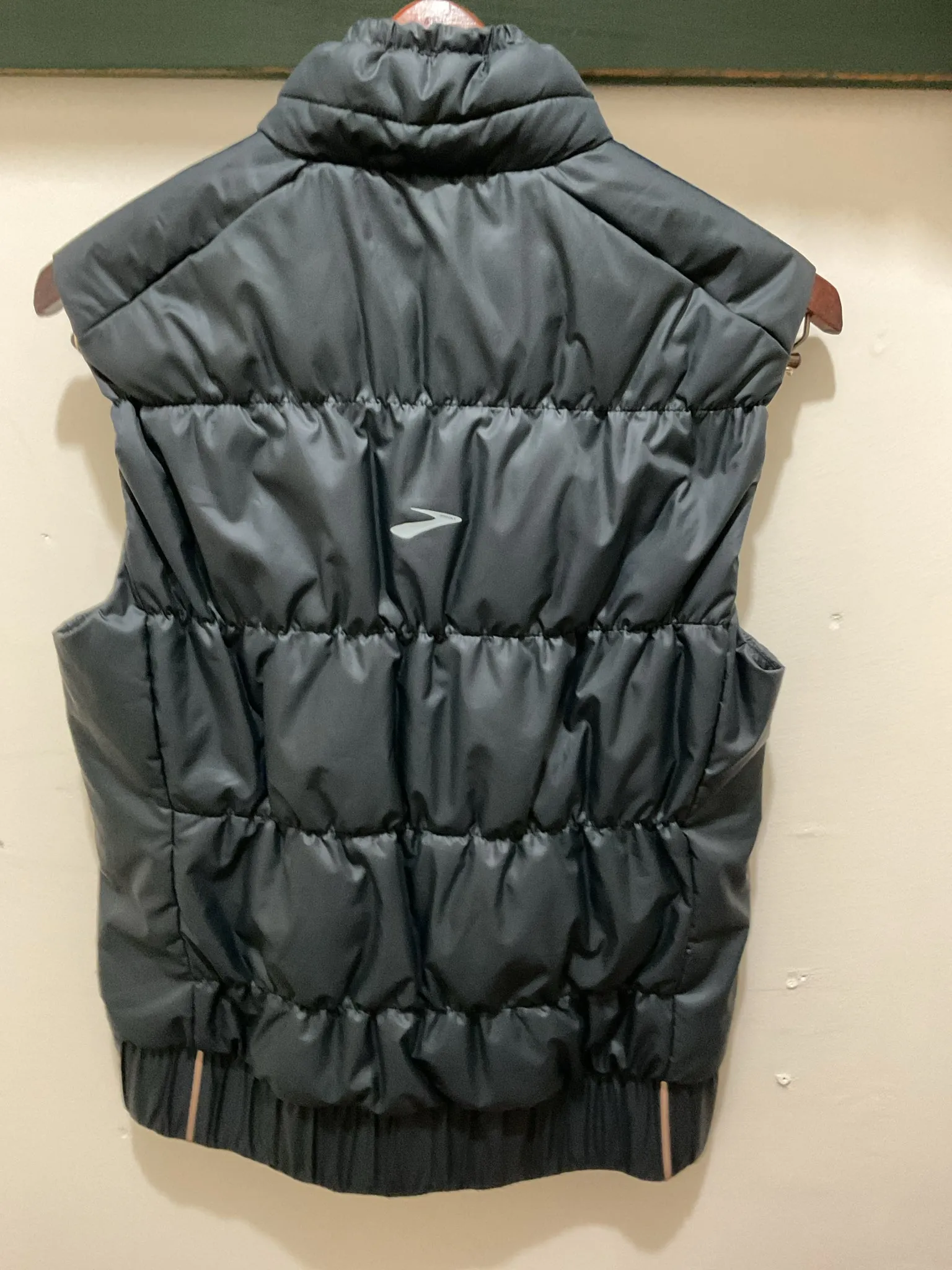 Brooks Insulated Running Vest Women's M