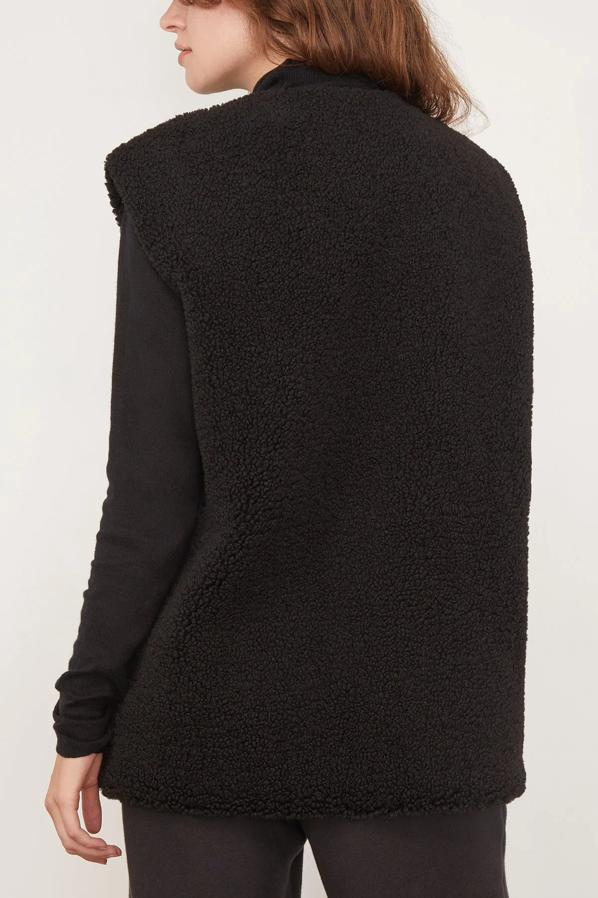 Thea Vest in Black