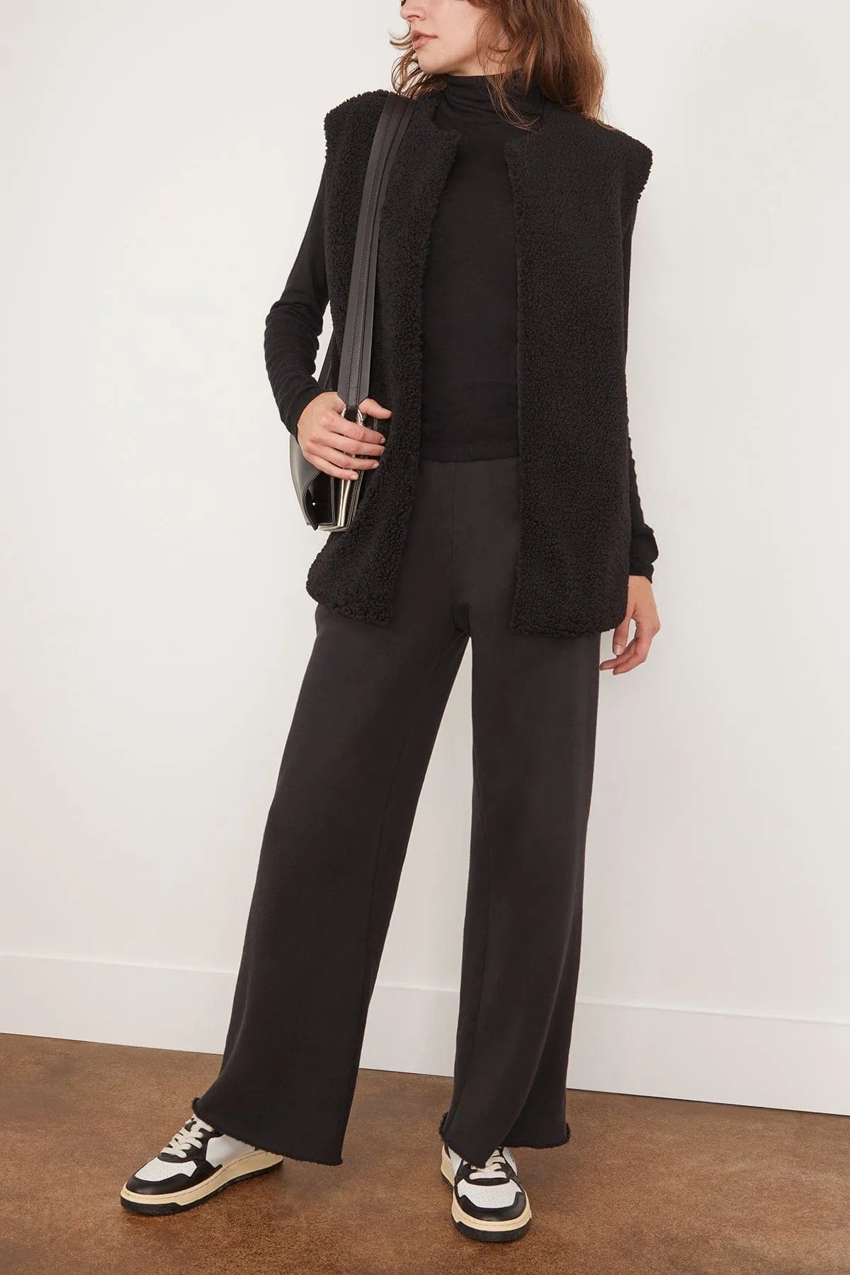 Thea Vest in Black
